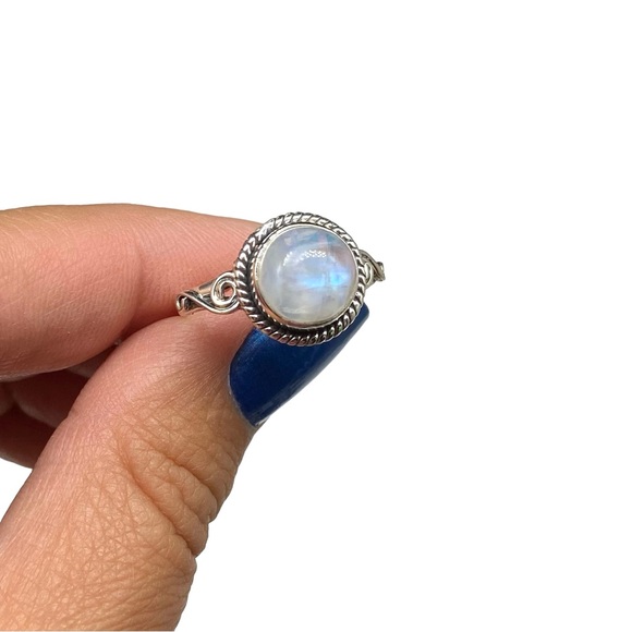 Rainbow Moonstone Ring Size 8 Solid Sterling Silver 925 Dainty Boho Stone - Picture 5 of 12